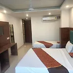 Hotel Tej Plaza ,A Family Hotel Near Igi Airport Delhi
